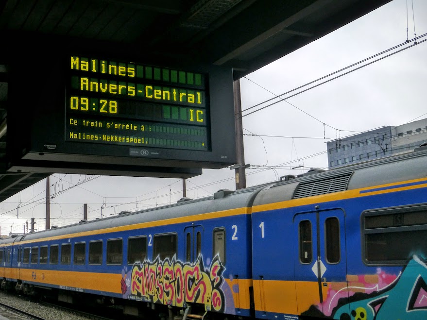 pociąg do Antwerpii