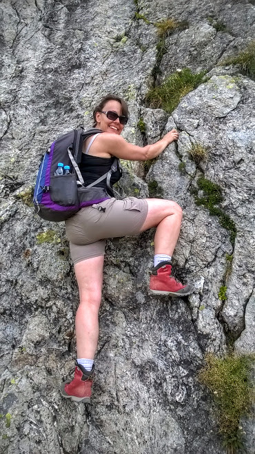 monika-wlazi-na-sciane