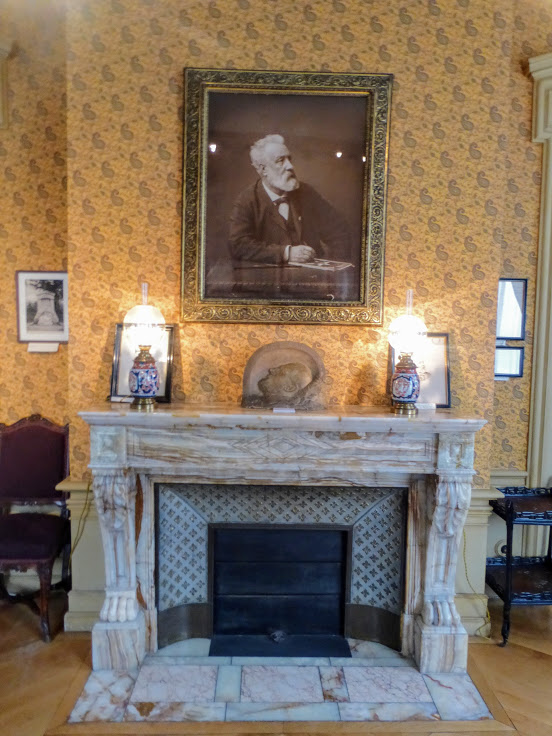 juliusz-verne-kominek