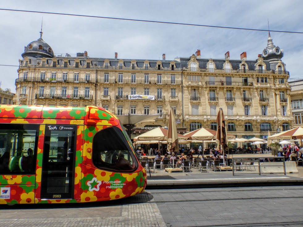 place de la comedie i tramwaj