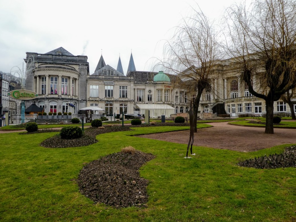 13. kasyno z zewnątrz